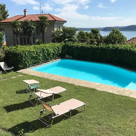 Apartment A Balcony On Maggiore *