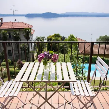 Apartment A Balcony On Maggiore *