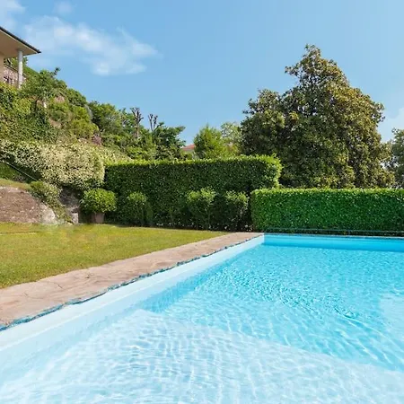 A Balcony On Maggiore Apartament