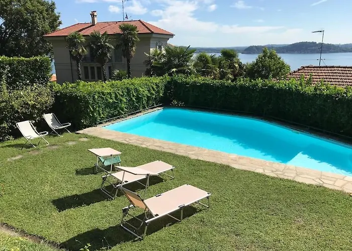 아파트 A Balcony On Maggiore *