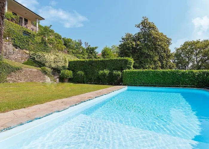 A Balcony On Maggiore 아파트